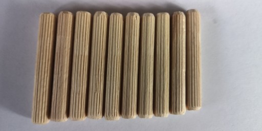 drevené bukové nábytkové kolíky, drážkované, 8x50, 10 ks.