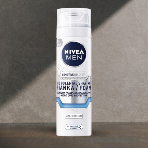 Nivea Men Sensitive Recovery pena na holenie 200 ml
