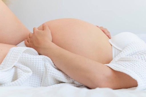 Akuku Popôrodné vložky Slim Absorpčné vložky s krídelkami 10 kusov