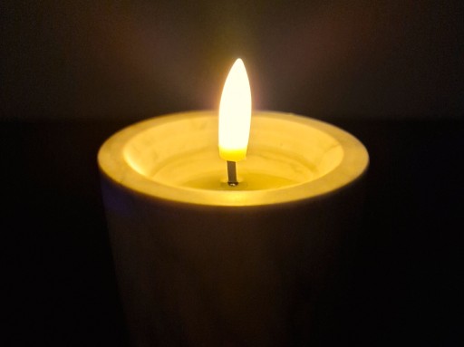 Dekoratívna sviečka na batérie 15 cm Grey Marble LED vložka až na 30 dní