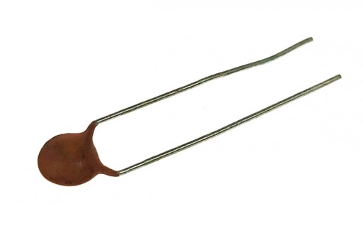 Kôň. keramika 390pF/1kV, priemer 6mm - 4 ks