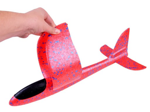VEĽKÉ STYROFOAMOVÉ LIETADLO VYROBENÉ ZO STYROPINY 47CM ŠÍPKA