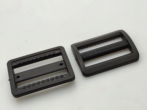 Plastový rám regulátora 30 mm 1 kus čierny (2)