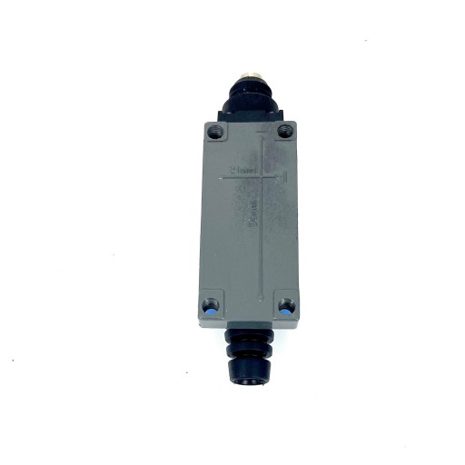 ME-8111 koncový spínač s 6,8mm kolíkom, nástrčný IP65 NO+NC