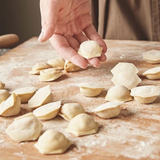 FORMA 20CM KRAJÁČ KNEDLÍ S 19 KUSMI PIROGOV