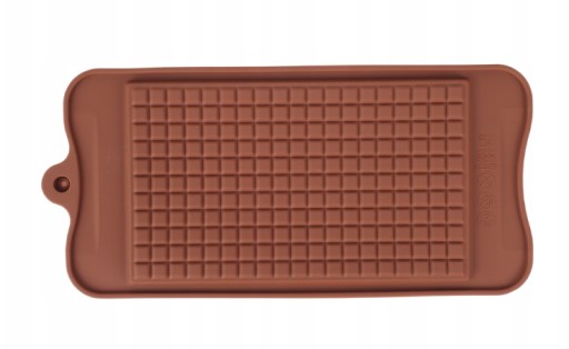 Mini silikónová forma, kocky čokolády a oblátky
