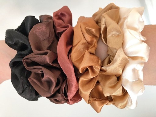 RUB NA VLASY SCRUNCHIE, SATÉN, ZLATÁ BÉŽOVÁ