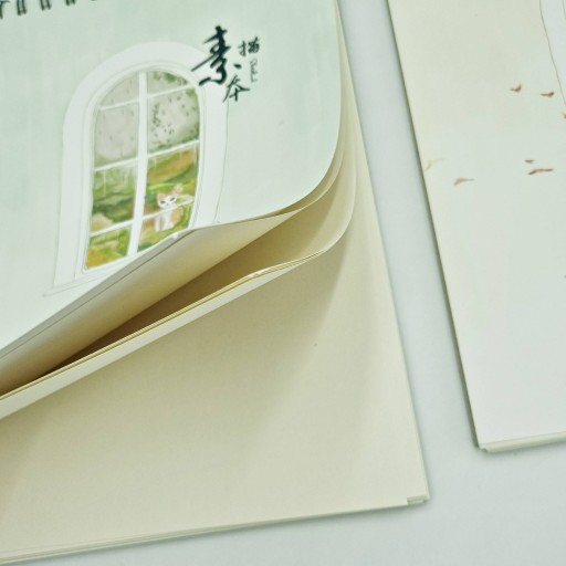 Skicár na špirále 50k. Svet v okne budovy rozmer 19x26 cm