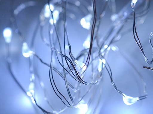 DRÔTOVÉ LAMPY 20 LED BATÉRIÍ BIELE SVETLO