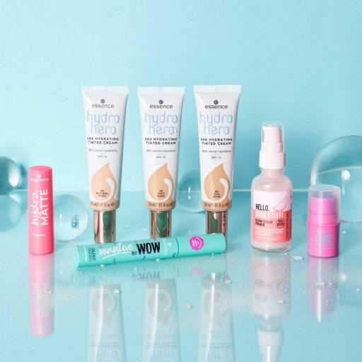 Farbiaci krém Essence Hydro Hero 24H 10