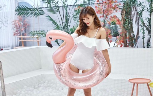 Nafukovací kruh Flamingo s trblietkami na bazén Pláž pre deti 70 cm