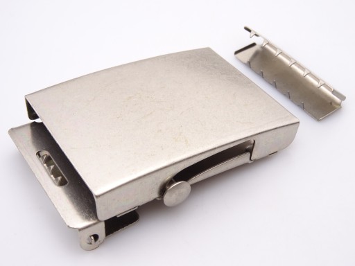 Spona na opasok so 40 mm strieborným hrotom