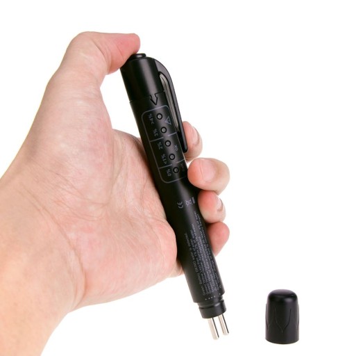 Univerzálny tester brzdovej kvapaliny s 5 LED diódami