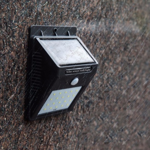 20LED SOLÁRNE LAMPY S POHYBOVÝM A SNÍMAČOM SÚMRAK