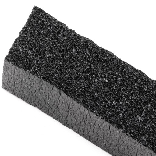 Zvukovo izolačné tesnenie z penovej gumy 32 mm x 20 mm x 1000 mm