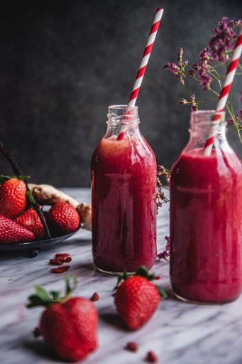 PAPIEROVÉ SLAMKY, červené slamky na pitie, 10 ks, pastelové prúžky