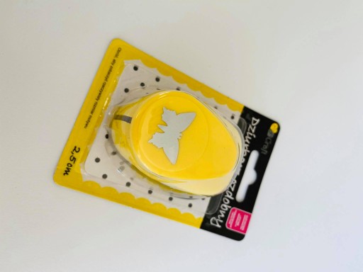 DEKORATÍVNY DIEROVAČ 2,5CM MOTÝĽ 038 DPCRAFT