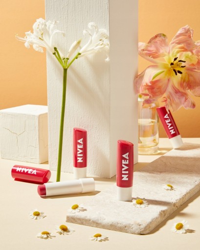Ochranný rúž NIVEA Strawberry Shine