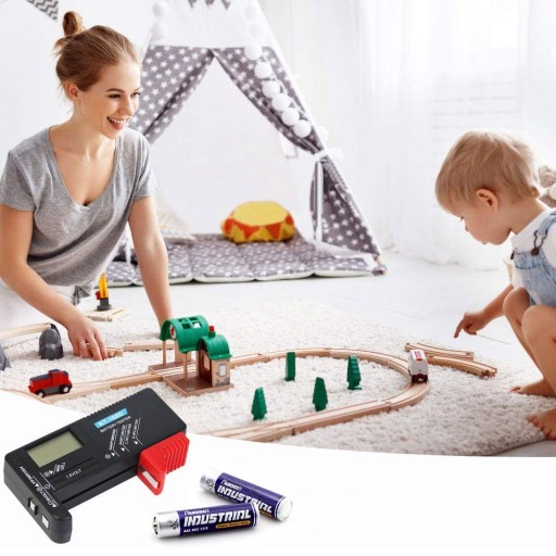 UNIVERZÁLNY DIGITÁLNY TESTER BATÉRIOVÝ METER VOLTMETER AA AAA