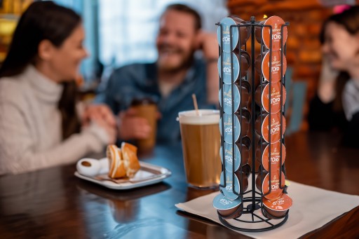 RACK NA KAPSULE Dolce Gusto na kávu, 28 kusov kapsúl, otočný, čierny