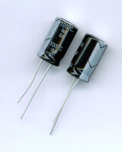 220uF 63V 220 µF 63 V LEAGUER (10 KS) ELEKTROLYTICKÝ KONDENZÁTOR