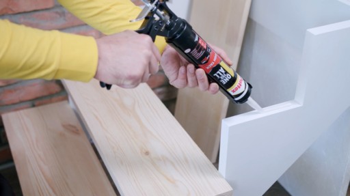 GUN Squeezer Glue Akrylový silikónový tmel
