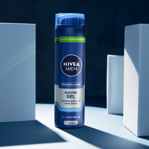 NIVEA MEN PROTECT&CARE Hydratačný gél na holenie pre mužov 200 ml