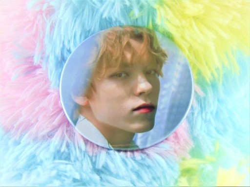 Sedemnástka Vernon K-pop 58mm kolík
