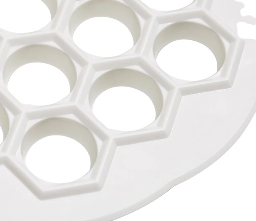 Vykrajovač na halušky Uszek Ravioli Pelmeni 37 KS