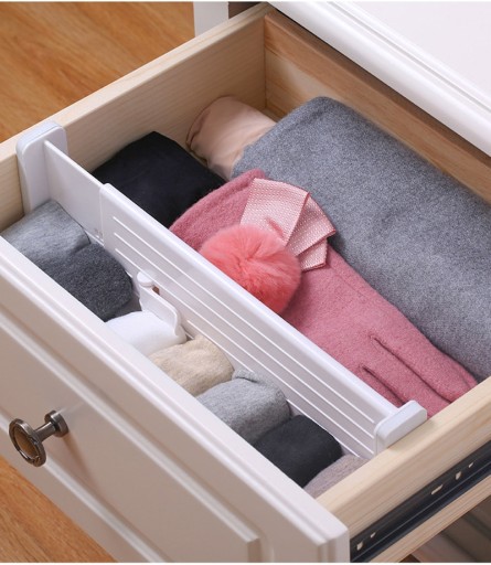 Organizér, nastaviteľná prepážka pre šatníkovú zásuvku 27 - 45 cm