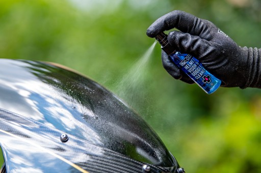 Muc-Off prípravok na čistenie priezorov a skiel prilieb, okuliarov a motocyklov