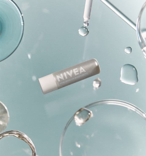 NIVEA HYALURON MOISTURE PLUS Hydratačný balzam - rúž 5,2g