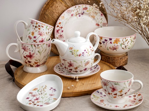 Florina Lea porcelánový hrnček na stopke, 440 ml