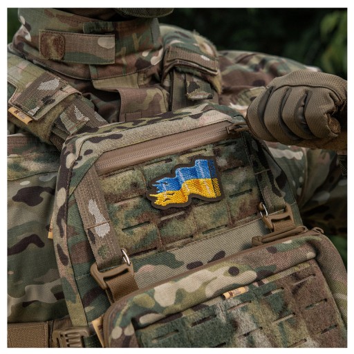 VELCRO NÁŠIVKA UKRAJINA FLAG COMBAT ZELENÉ POZADIE ODMENY VYŠÍVANÉ M-TAC