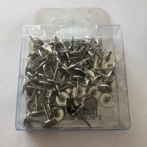 GOMBÍKY ČALÚNNE chrómové špendlíky 11 mm - 75 ks