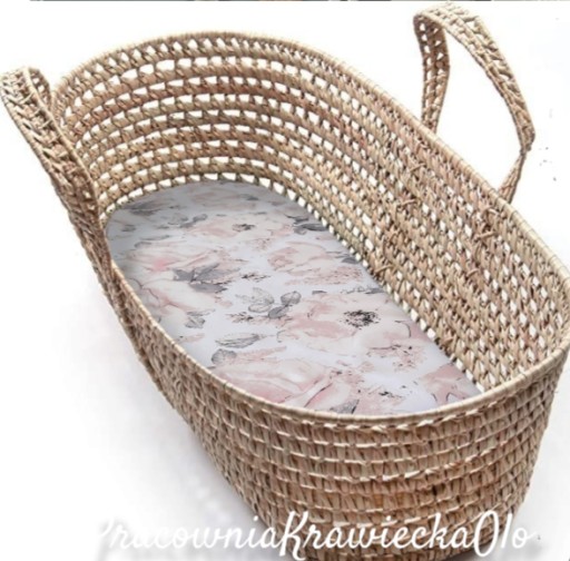 PRESTIELKA Do košíka Kvety bielych pivónií