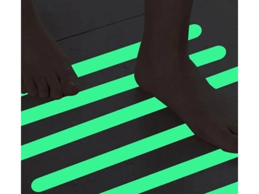3M FLUORESCENTNÉ ŽIARENIE V TMAVEJ PÁSKE