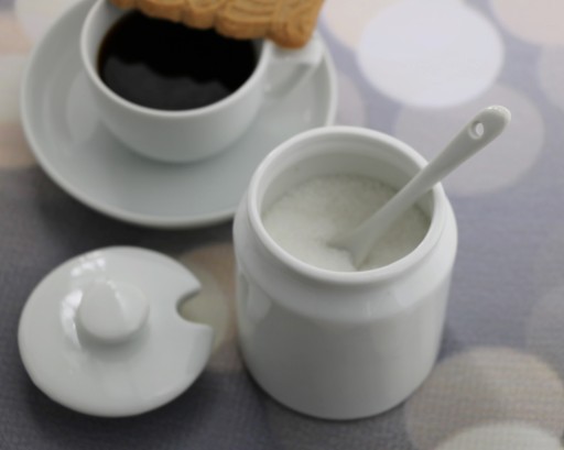 Porcelánová cukornička s vrchnákom a lyžičkou, 180 ml