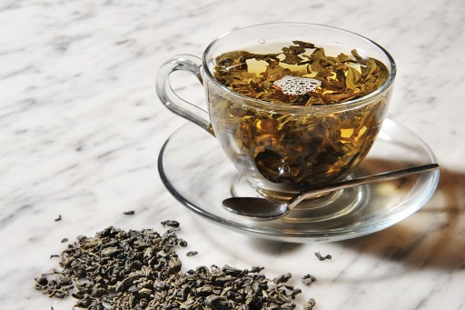 Čínsky Yunnan Long Leaf Čierny čaj Bohatá chuť 80g LOYD