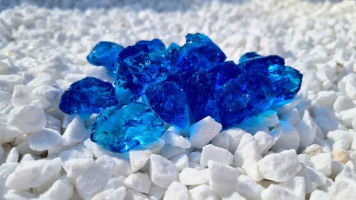 GLASS brúsny kameň SKY BLUE dekoračné sklo 1kg 1-3cm
