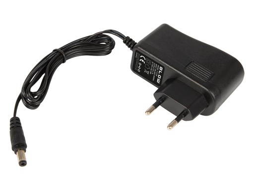 SPÍNANÝ NAPÁJACÍ ZDROJ BLOW 9V 1A 2.1 / 5.5 DC 1000mAh