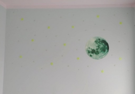 Nálepka s fluorescenčnými žiariacimi hviezdami 100 ks