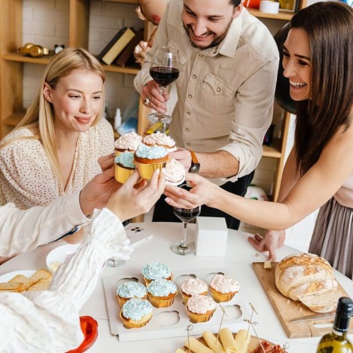 12 KS KOŠÍKY NA MUFFIN KOŠÍKY NA MUFFIN PREMIUM FORMÁT