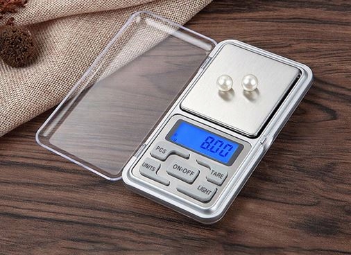 ELEKTRONICKÁ VRECKOVÁ VÁHA NA ŠPERKY, PRESNÁ, 200/0,01g, NA BATÉRIOVÉ PRÁCE