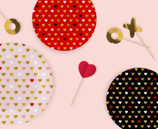 Ružové papierové taniere so srdiečkami na Valentína XoXo 18cm 6 ks.