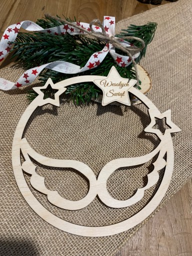 Drevená obruč s krídelkami makramé 20 cm s veselou vianočnou hviezdou