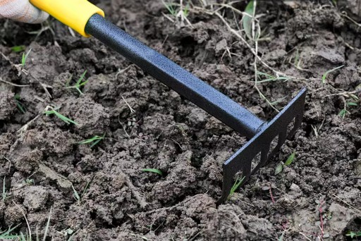 Záhradné hrable Záhradné kovové hrable na hrabanie Uvoľňovacie hrable 30cm