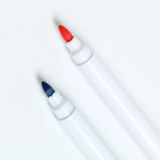 Tabuľové fixky stierateľné za sucha s magnetom DRY-ERASE MARKERS 4 ks