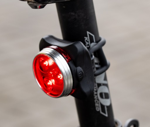 LED ZADNÁ BICYKLE LAMPA USB zadná + BATÉRIA
