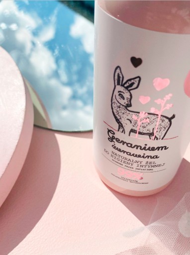 YOPE prírodný gél na intímnu hygienu Geranium Cranberry 300 ml